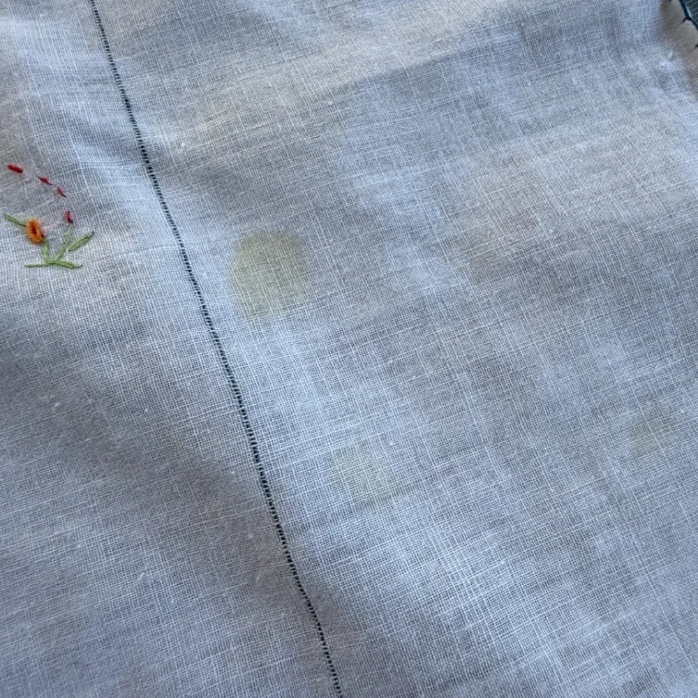 Vintage Hand Embroidered Floral Linen Tablecloth Square White 28x28